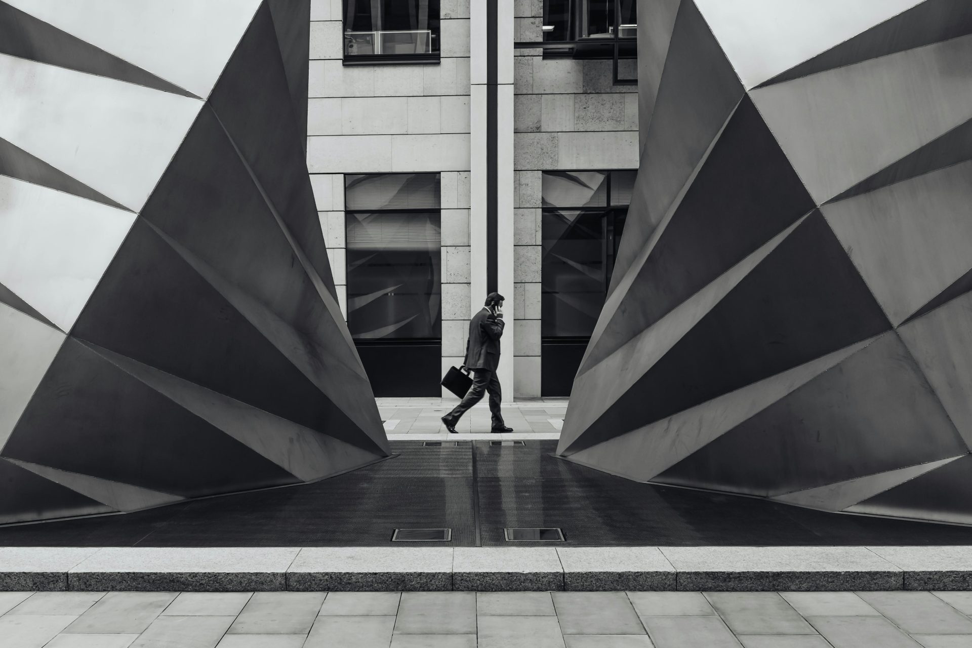 Master the Moment: 6 Martial Mindset Shifts to Gain Confidence at Work Master the Moment: 6 Martial Mindset Shifts to Gain Confidence at Work